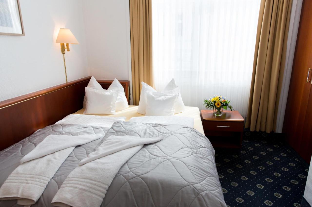 Inselhotel Cornelius Нордерней Экстерьер фото