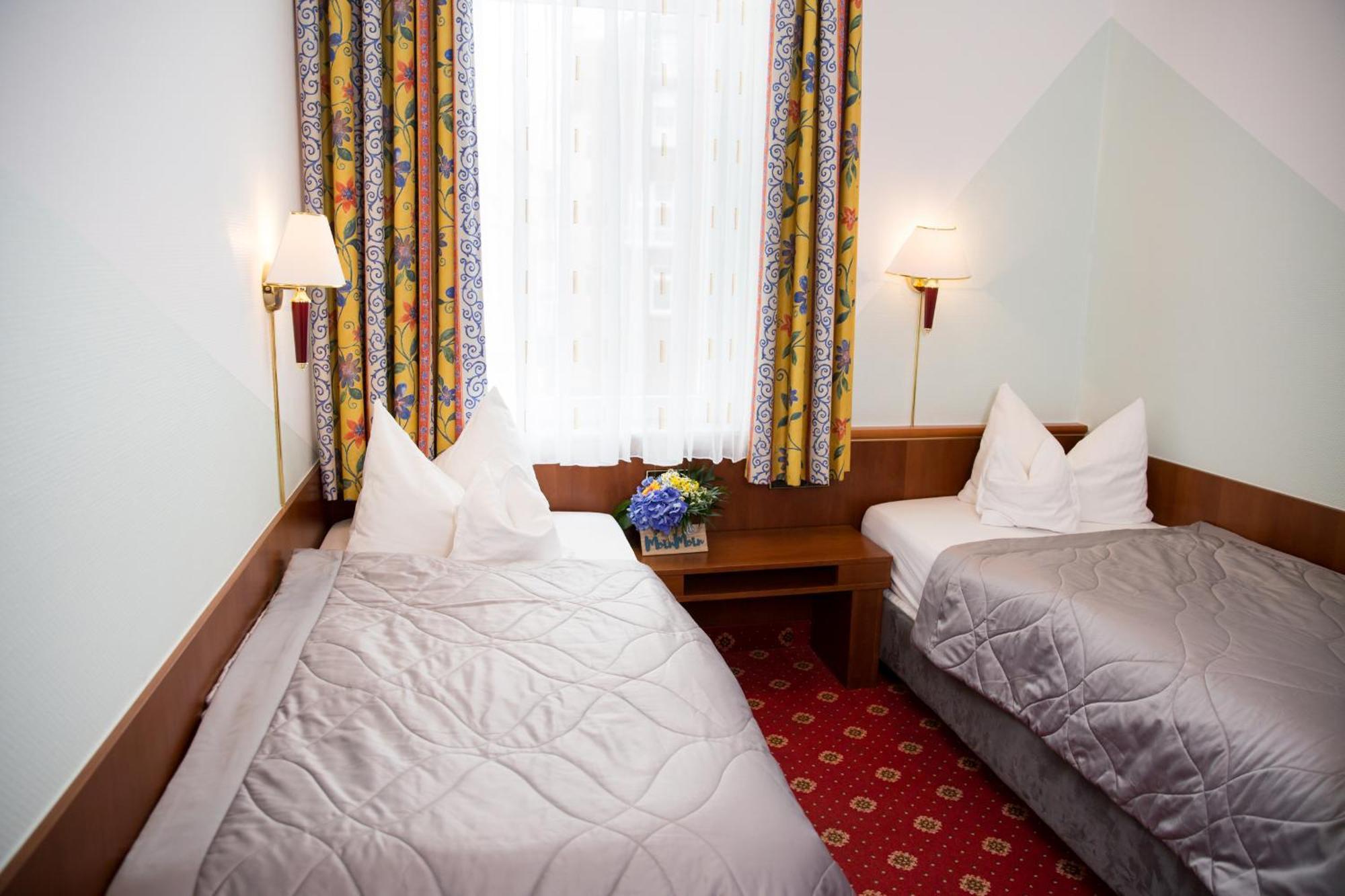 Inselhotel Cornelius Нордерней Экстерьер фото